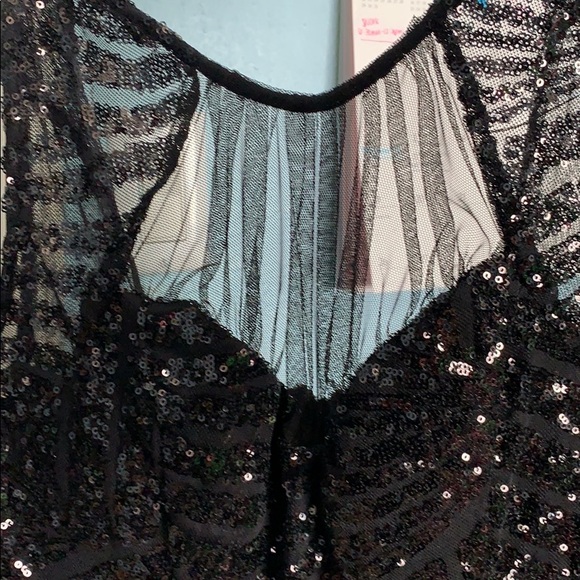 Sparkly Homecoming/ formal dress - Picture 4 of 8